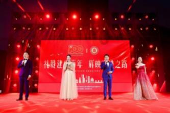 你是不是也不喜欢做长指甲呢，短指甲星人的美甲款式有哪些？